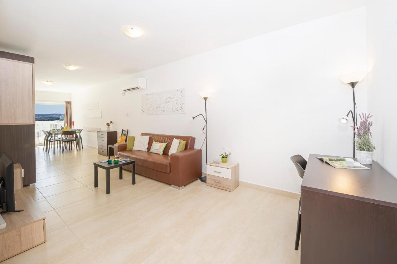 Summer Breeze Comfort Sunny Apartments Close To The Sandy Beaches - By Getawaysmalta Mellieħa Exterior foto