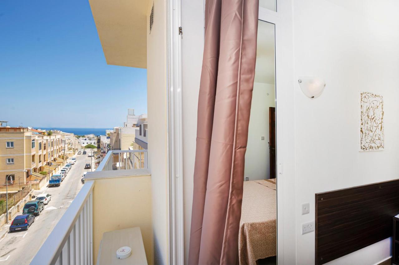 Summer Breeze Comfort Sunny Apartments Close To The Sandy Beaches - By Getawaysmalta Mellieħa Exterior foto